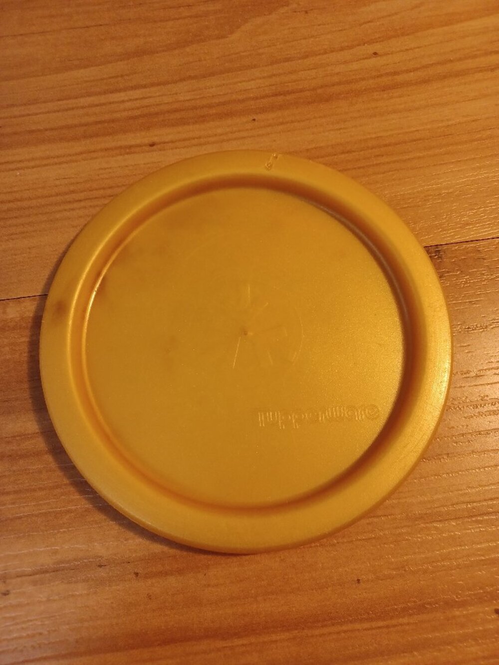 Tupperware One Touch Lid Replacement Gold #2423E-7